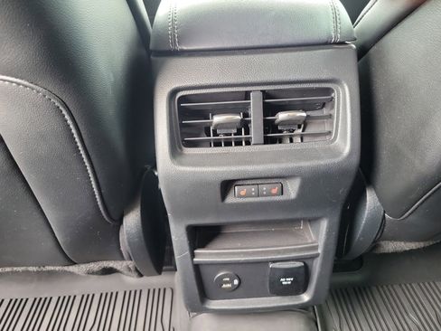 Used 2021 Ford Edge Titanium w/ Equipment Group 301A AWD/4WD image 14