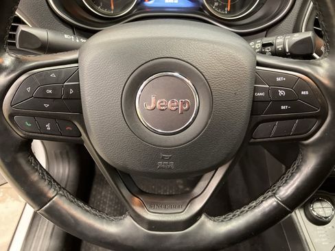 Used 2020 Jeep Cherokee Trailhawk w/ Cold Weather Group image 14