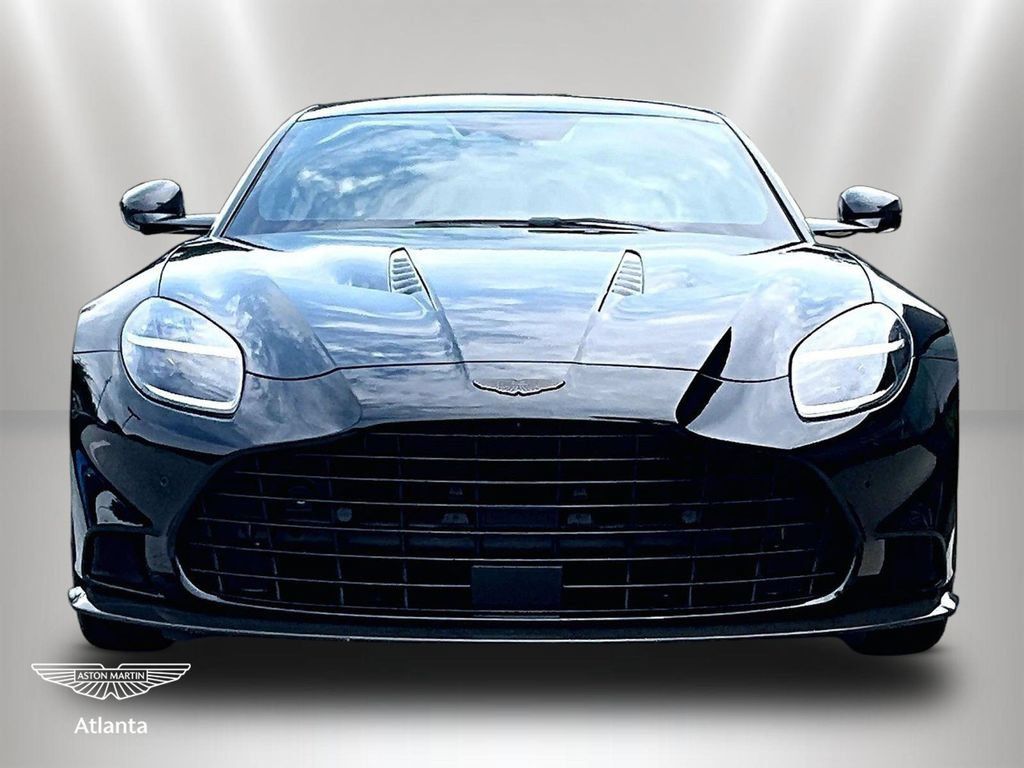 Used 2025 Aston Martin Vanquish RWD image 3