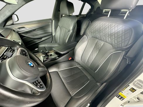 Certified 2023 BMW M550i xDrive w/ Dynamic Handling Package image 22