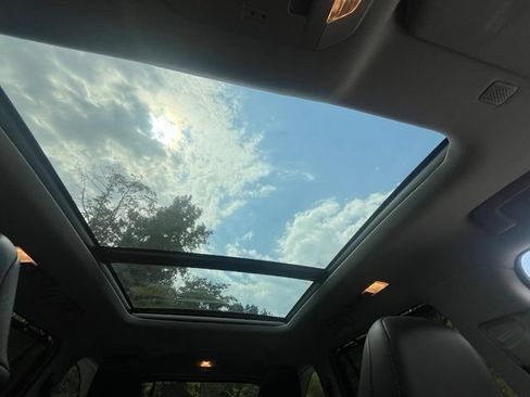 Used 2021 Toyota Highlander Platinum FWD image 22