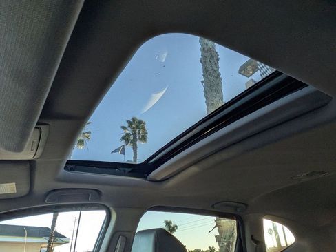 Used 2019 Honda CR-V Touring image 7