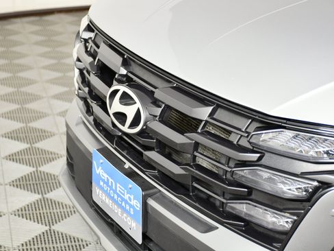 Used 2025 Hyundai Tucson SEL AWD/4WD image 11