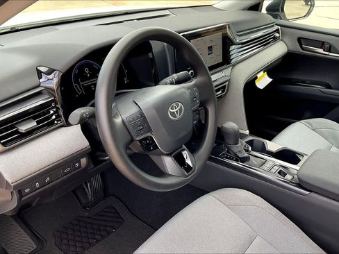 New 2026 Toyota Camry LE image 8