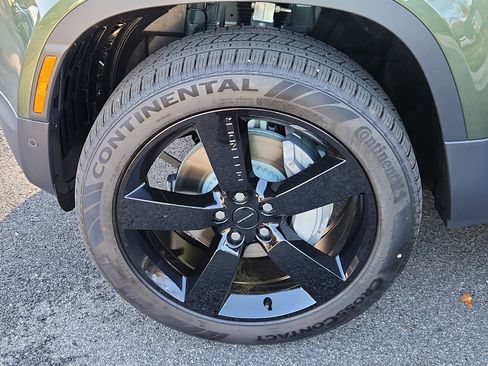 New 2026 Land Rover Defender 110 S image 9