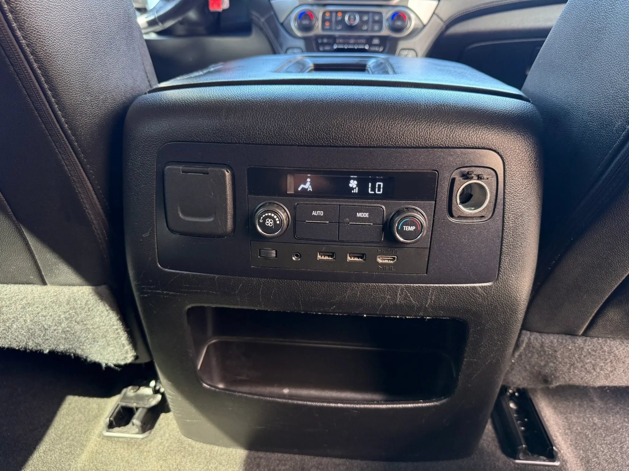 Used 2018 Chevrolet Tahoe LT RWD image 24