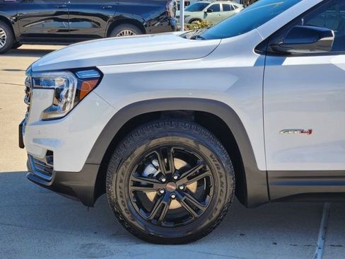 Used 2024 GMC Terrain AT4 w/ Tech Package image 15