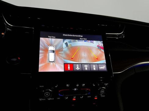 Used 2023 Jeep Grand Cherokee Summit AWD/4WD image 16