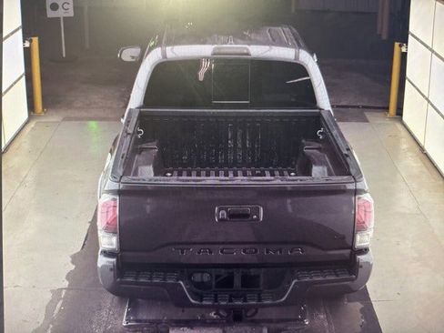 Used 2023 Toyota Tacoma TRD Sport w/ Technology Package image 5
