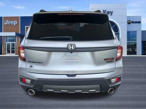 Used 2023 Honda Passport TrailSport image 3