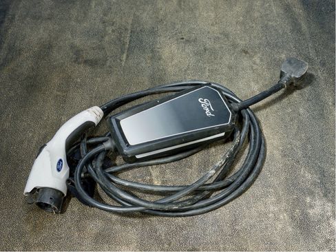 Used 2022 Ford E-Transit 148 High Roof Extended w/ Load Area Protection Package image 6