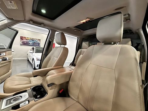 Used 2016 Land Rover LR4 HSE AWD/4WD image 11