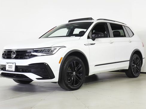 Used 2022 Volkswagen Tiguan SE R-Line FWD image 2