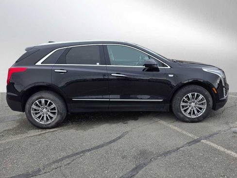 Used 2017 Cadillac XT5 Luxury w/ Driver Awareness Package image 4