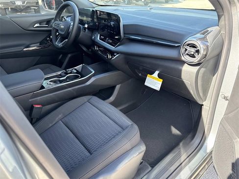 New 2026 Chevrolet Equinox LT image 26