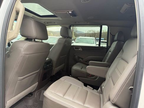 Used 2019 GMC Yukon XL Denali w/ Open Road Package image 28