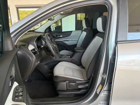 Used 2023 Chevrolet Equinox LS FWD image 10