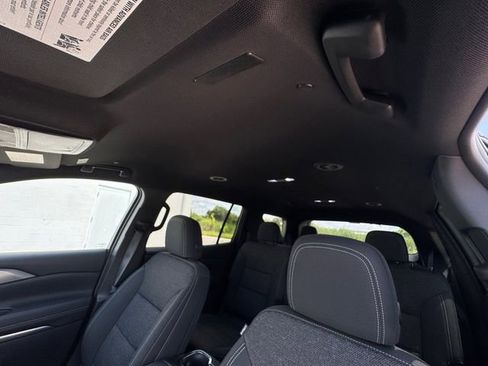 Used 2026 Chevrolet Traverse LT w/ Driver Confidence Package FWD image 28