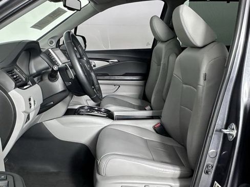 Used 2016 Honda Pilot Touring image 16