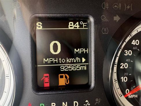 Used 2018 RAM 1500 Classic SLT AWD/4WD image 16