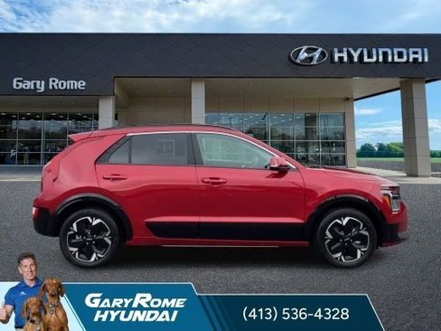 Used 2024 Kia Niro Wind w/ Wind Preserve Package FWD image 9