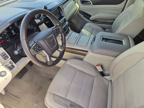 Used 2019 GMC Yukon Denali w/ Denali Ultimate Package AWD/4WD image 2
