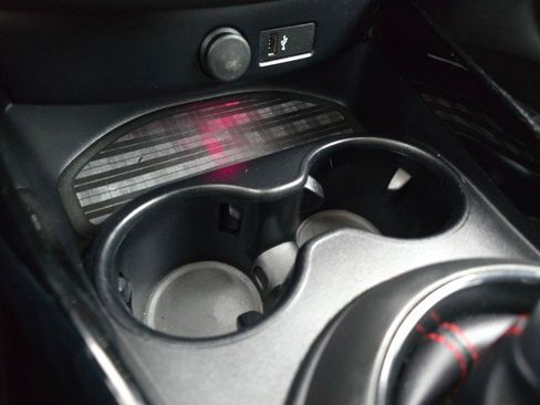 Used 2019 MINI Cooper Clubman S w/ Premium Package image 35