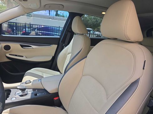 Used 2022 INFINITI QX50 Luxe FWD image 17