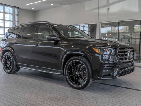 New 2026 Mercedes-Benz GLS 580 4MATIC image 12