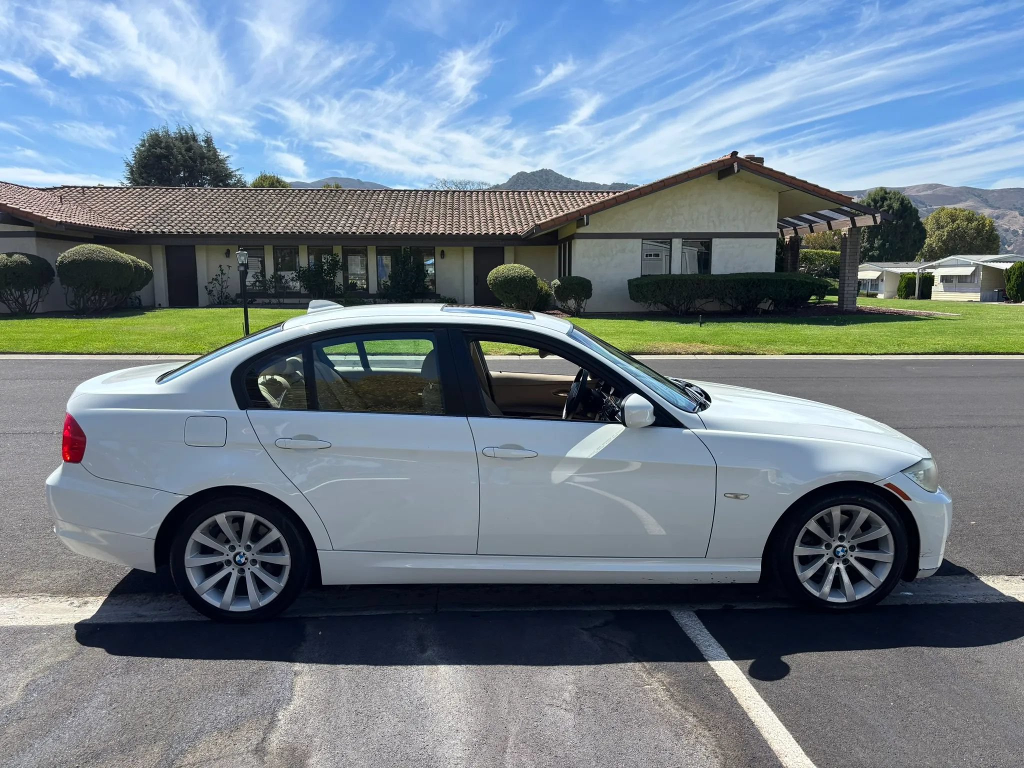 Used 2011 BMW 328i Sedan RWD image 5