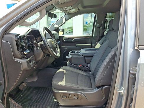 Certified 2023 Chevrolet Silverado 1500 LT AWD/4WD image 11