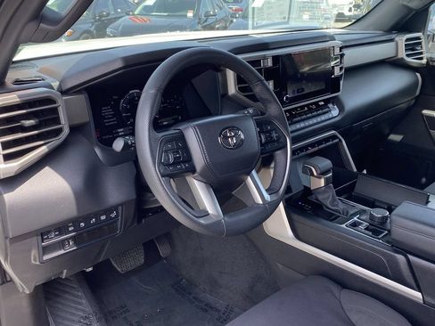 Certified 2025 Toyota Sequoia SR5 AWD/4WD image 22