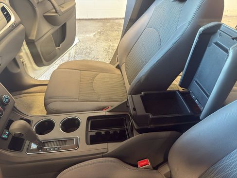 Used 2014 Chevrolet Traverse LS AWD/4WD image 20