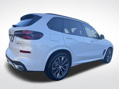 New 2026 BMW X5 xDrive40i w/ M Sport Package image 4