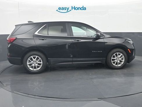 Used 2024 Chevrolet Equinox LT AWD/4WD image 8