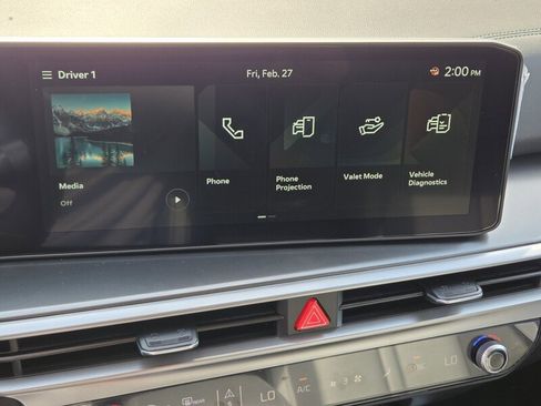 New 2026 Kia Sorento S FWD image 12