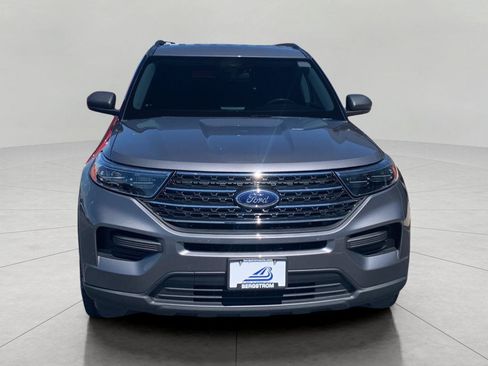Used 2022 Ford Explorer XLT w/ Class IV Trailer Tow Package AWD/4WD image 3
