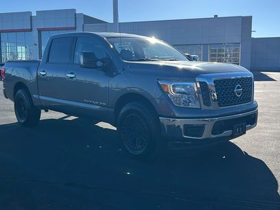 Used 2018 Nissan Titan SV w/ SV Convenience Package