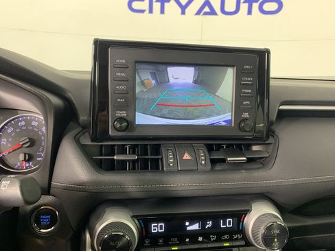 Used 2019 Toyota RAV4 XLE Premium FWD image 27