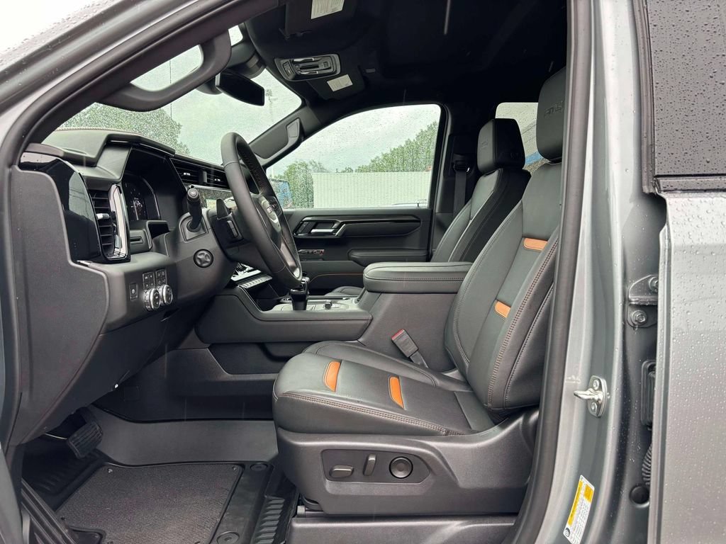 New 2026 GMC Sierra 1500 AT4 w/ LPO, Black Badging Package AWD/4WD image 4