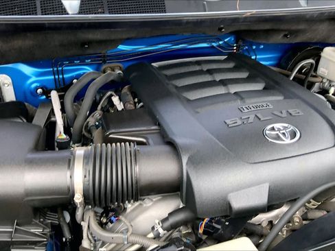 Used 2018 Toyota Tundra SR5 w/ SR5 Upgrade Package RWD image 32