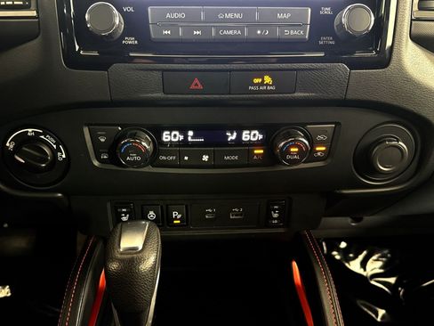 Used 2022 Nissan Frontier PRO-4X AWD/4WD image 21