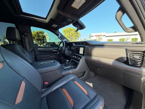 Used 2022 GMC Sierra 1500 AT4 w/ AT4 Premium Package AWD/4WD image 26