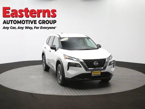 Used 2023 Nissan Rogue S AWD/4WD image 49