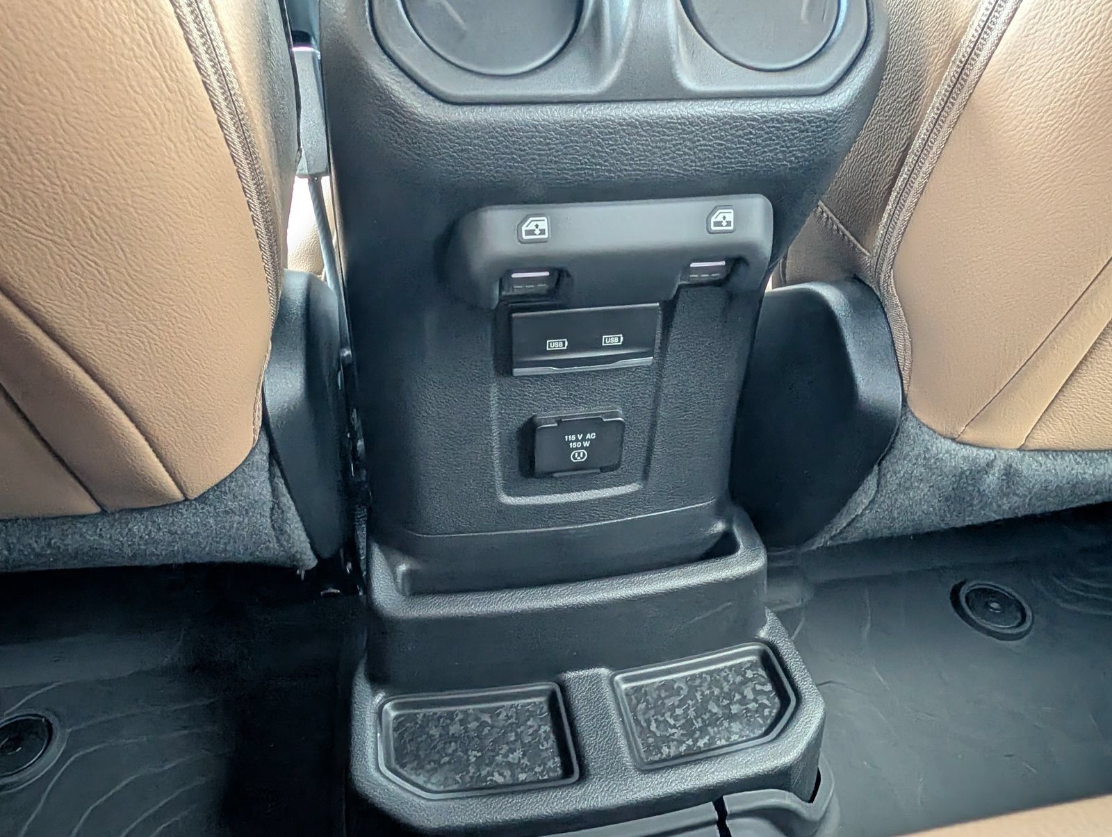 Used 2022 Jeep Wrangler Unlimited Sahara w/ Cold Weather Group AWD/4WD image 22
