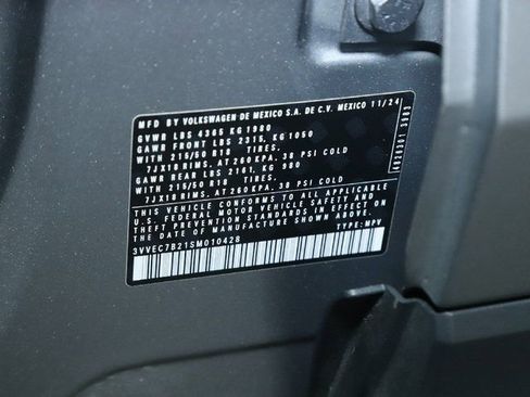 Used 2025 Volkswagen Taos SE image 21