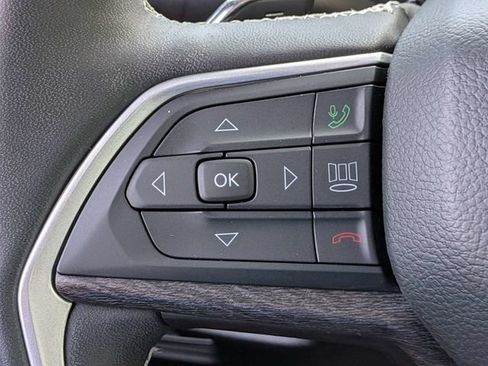 Certified 2023 Jeep Grand Cherokee Limited w/ Luxury Tech Group II AWD/4WD image 27