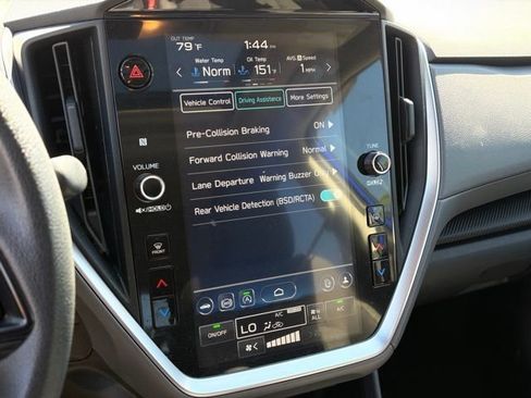 Used 2025 Subaru Crosstrek 2.0i Premium image 20