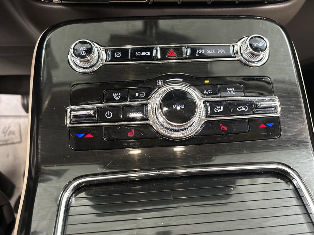 Used 2022 Lincoln Nautilus AWD w/ Premium Package image 17