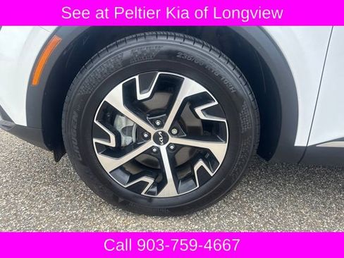 Used 2025 Kia Sportage EX FWD image 4